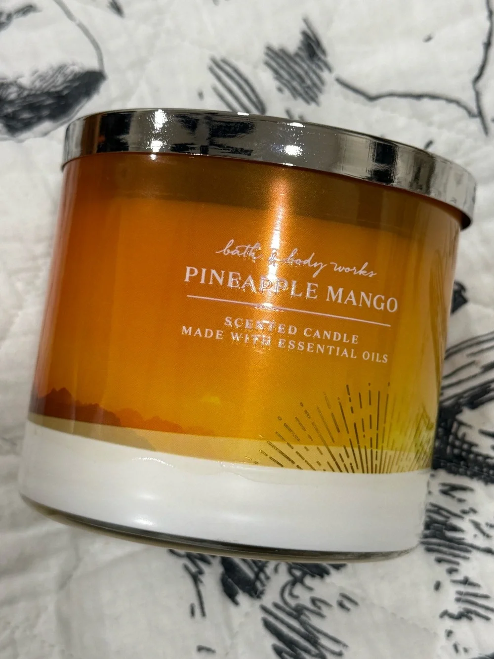 NEW 𝅺Bath & Body Works Pineapple Mango 3-wick Candle - Picture 3 of 5